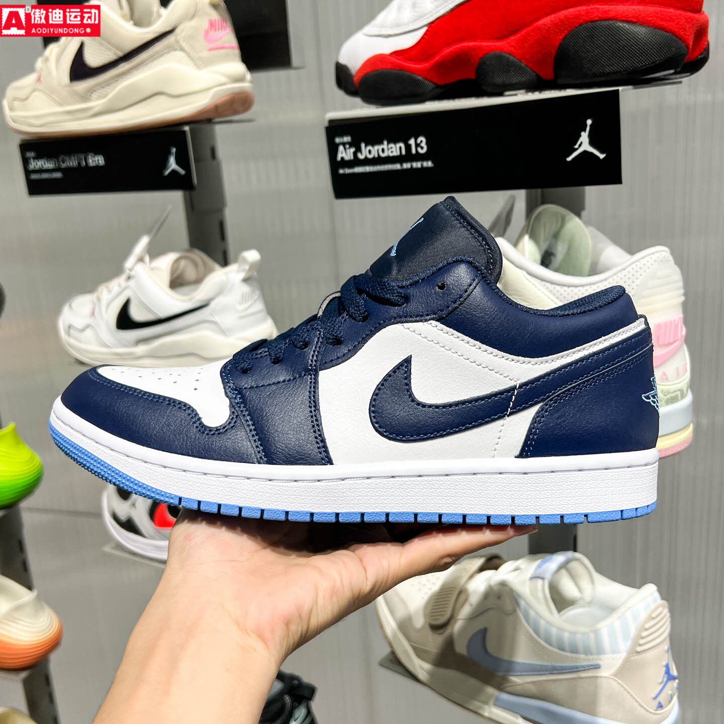 耐克男鞋2026夏季AIR JORDAN 1耐磨透气运动休闲鞋板鞋553558-404