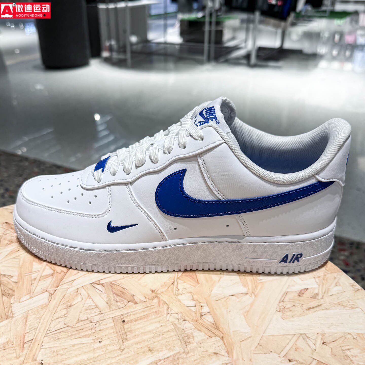 耐克男鞋2026秋新款Air Force 1 '07时尚百搭耐磨板鞋 IV5732-100
