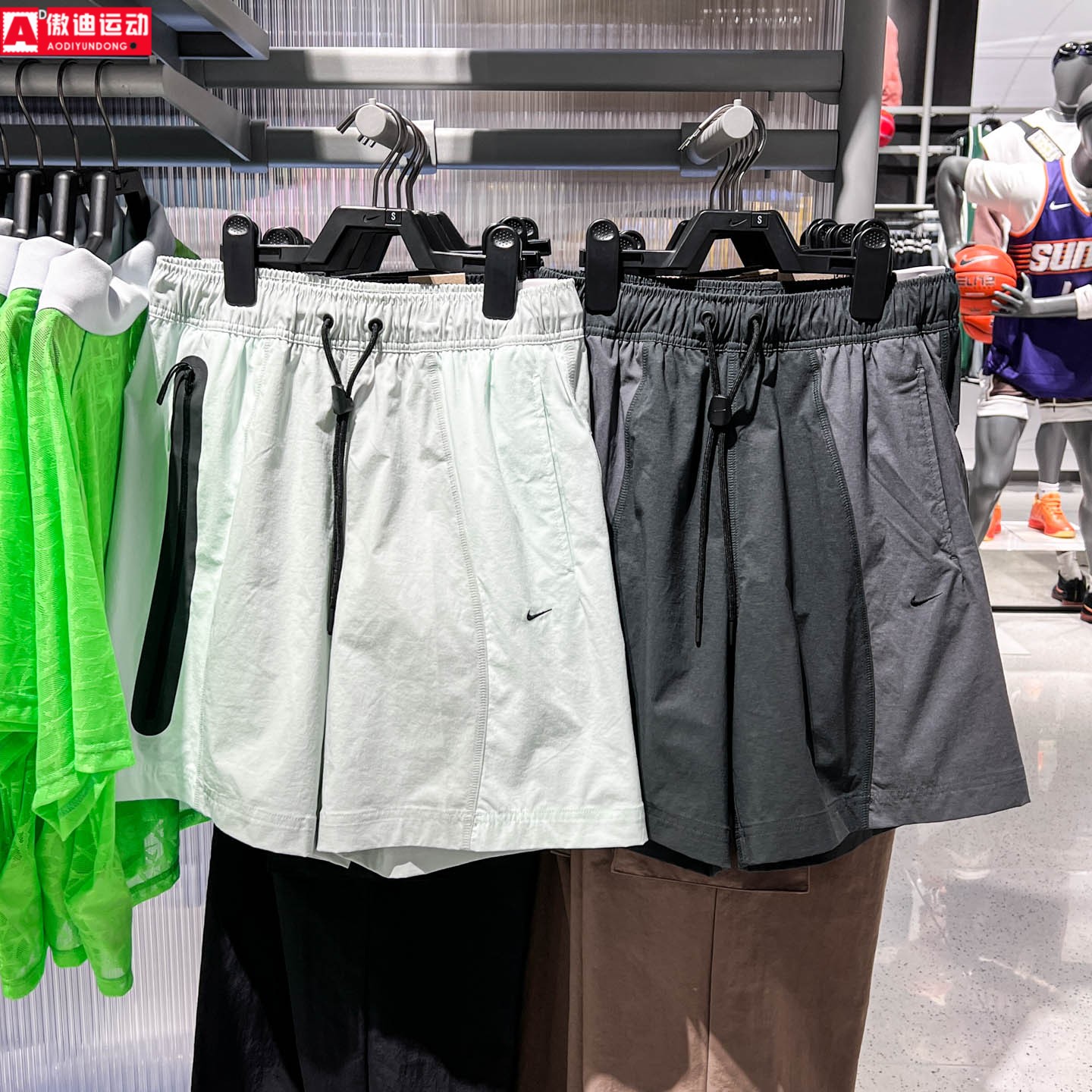 耐克2026夏新款Dri-FIT 男子速干梭织撞色弹性休闲短裤IF1336-034