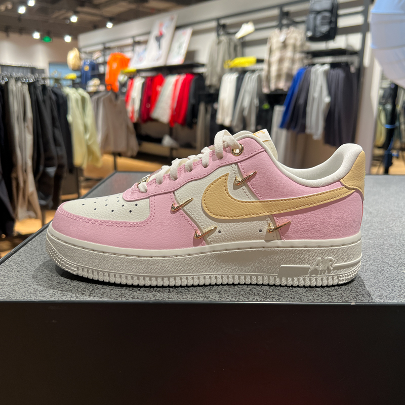 女子2025AirForce1运动休闲鞋