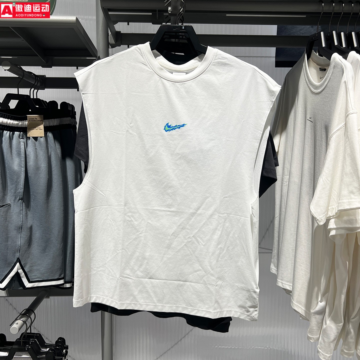 Nike耐克男子2026秋季背部印花透气运动休闲无袖背心 IW1202-100