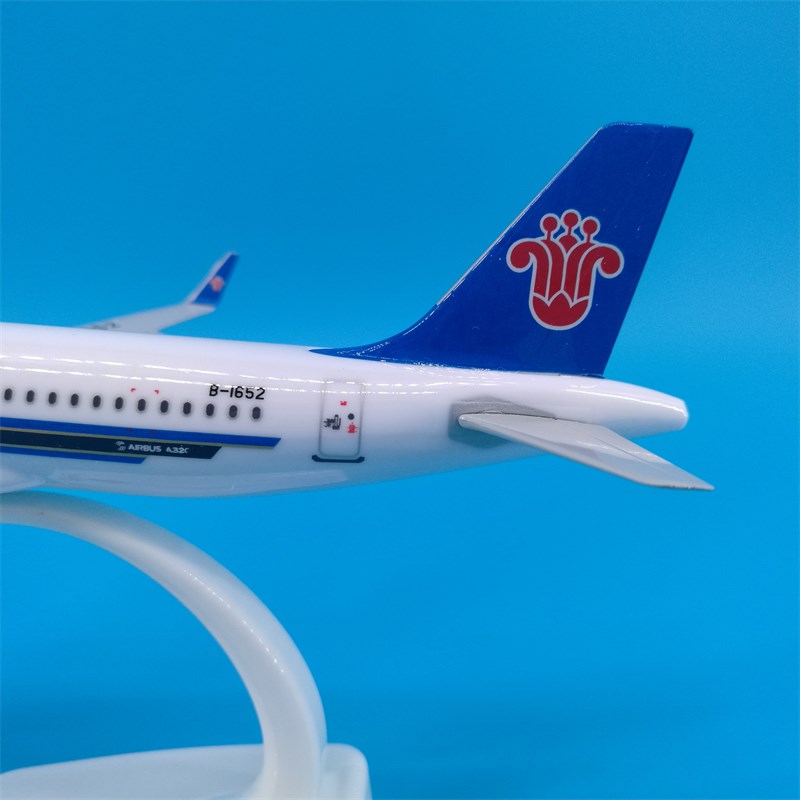 优选20cm南航A320仿真u静态飞机模型摆件带轮起落架可拆卸教学展