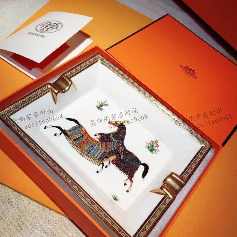 优选欧式陶瓷烟灰缸 红铁窗奢华烟缸 扑克瓷器装饰烟W缸 蓝莲多款