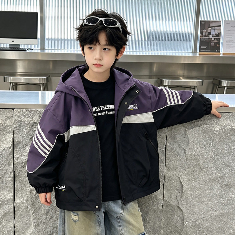 男童装连帽外套秋冬款2026新款儿童韩版拉链外套大童男孩风衣夹克