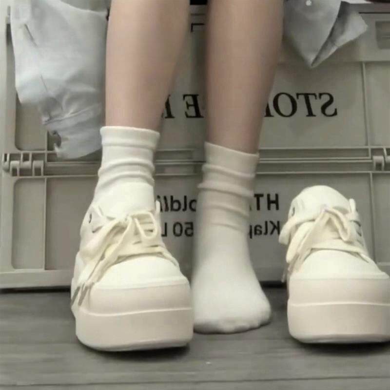 高端小白鞋女爆款新款尖头百搭2025皮面网面沙滩潮银色韩版中跟奶