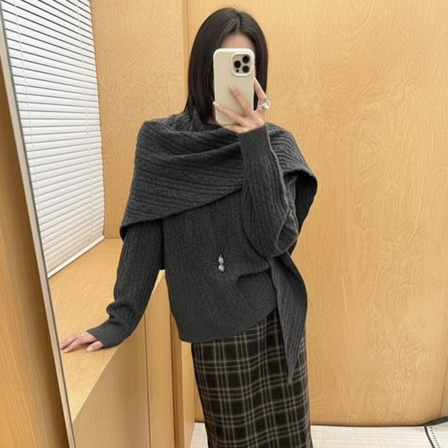 韩系设计慵懒高级毛衣新款秋冬宽松披肩针织上衣气质两件套