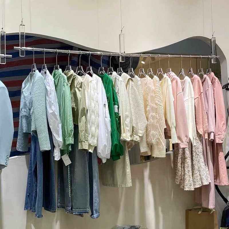 服装店钢丝挂衣杆亚克力吊顶挂衣架不锈钢橱窗吊架衣服展示架道具