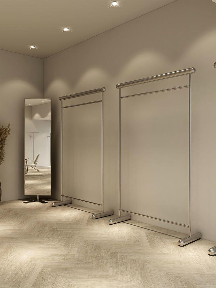 网红新服展中架侧挂男装