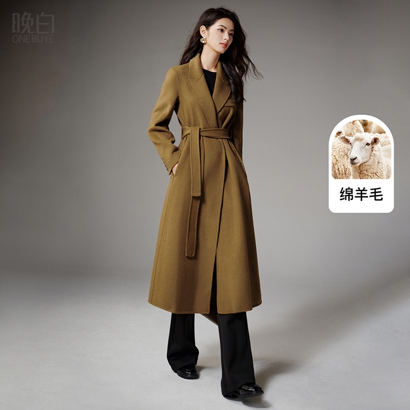 晚白翻驳领减龄羊毛大衣