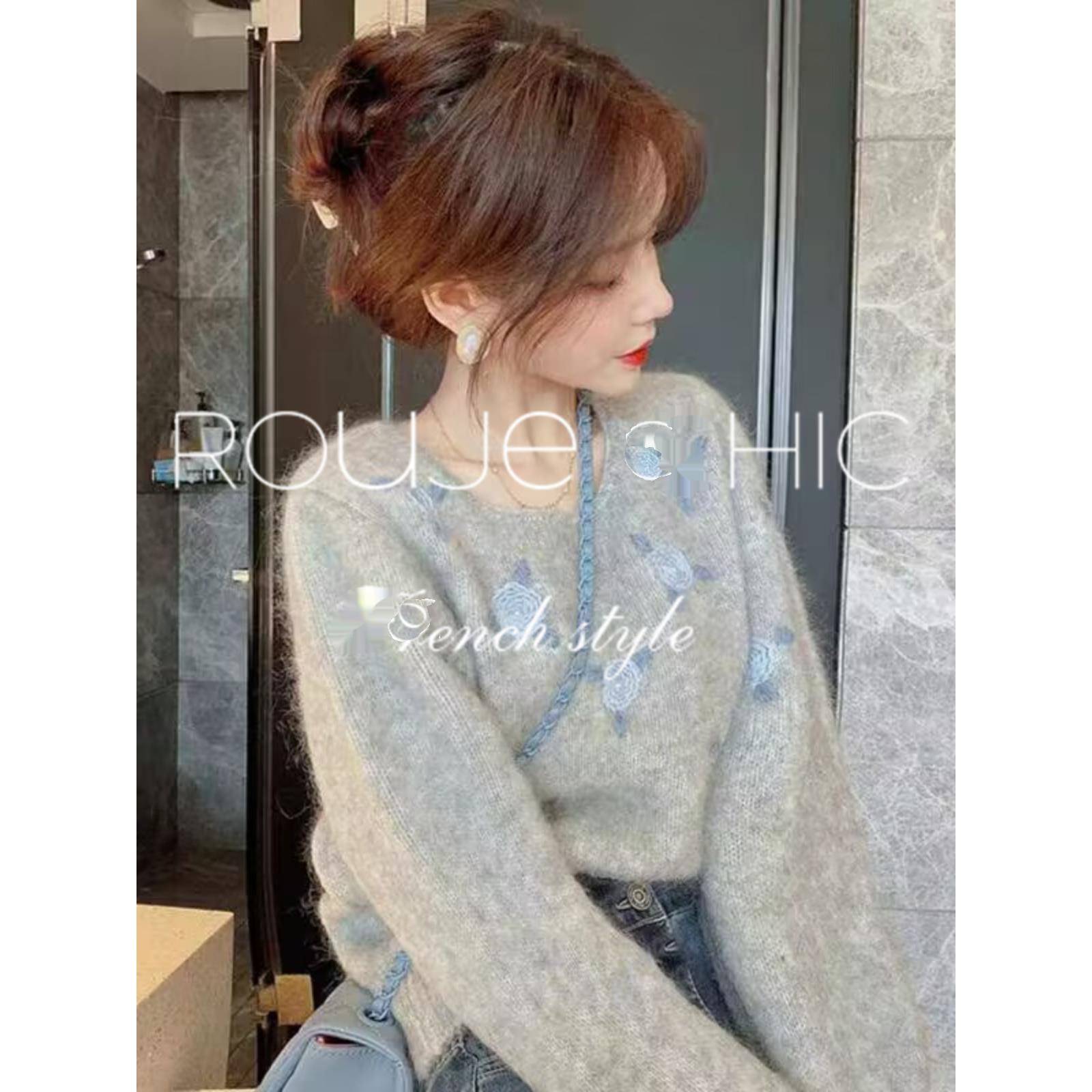 法国Rouje Chic法式小众灰色刺绣花朵长袖针织衫女秋冬季短款毛衣