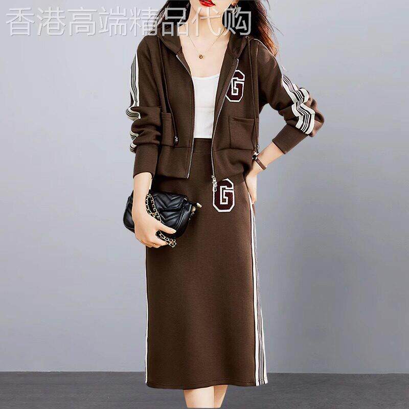 潮牌时尚休闲连帽卫衣套装裙女2025秋季新款显瘦减龄半身裙两件套