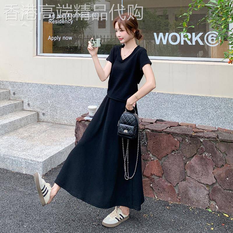 黑色法式高级感赫本风套装裙女2026夏季露腰短袖T恤半身裙两件套