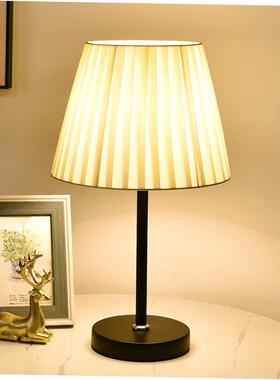Warm Bedroom Bedside Lamp Eye Protection Romantic Table Lamp