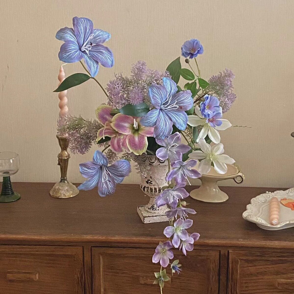 义乌市筑花记工艺品有限公司莫奈花园紫色仿真花网红拍照打卡造景
