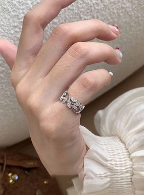 铜轻奢藤曼树叶戒指开口