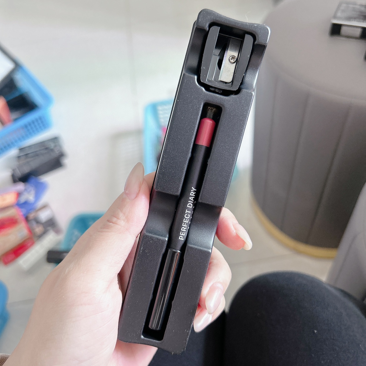 完美日记幻彩柔雾唇笔102玫瑰豆沙