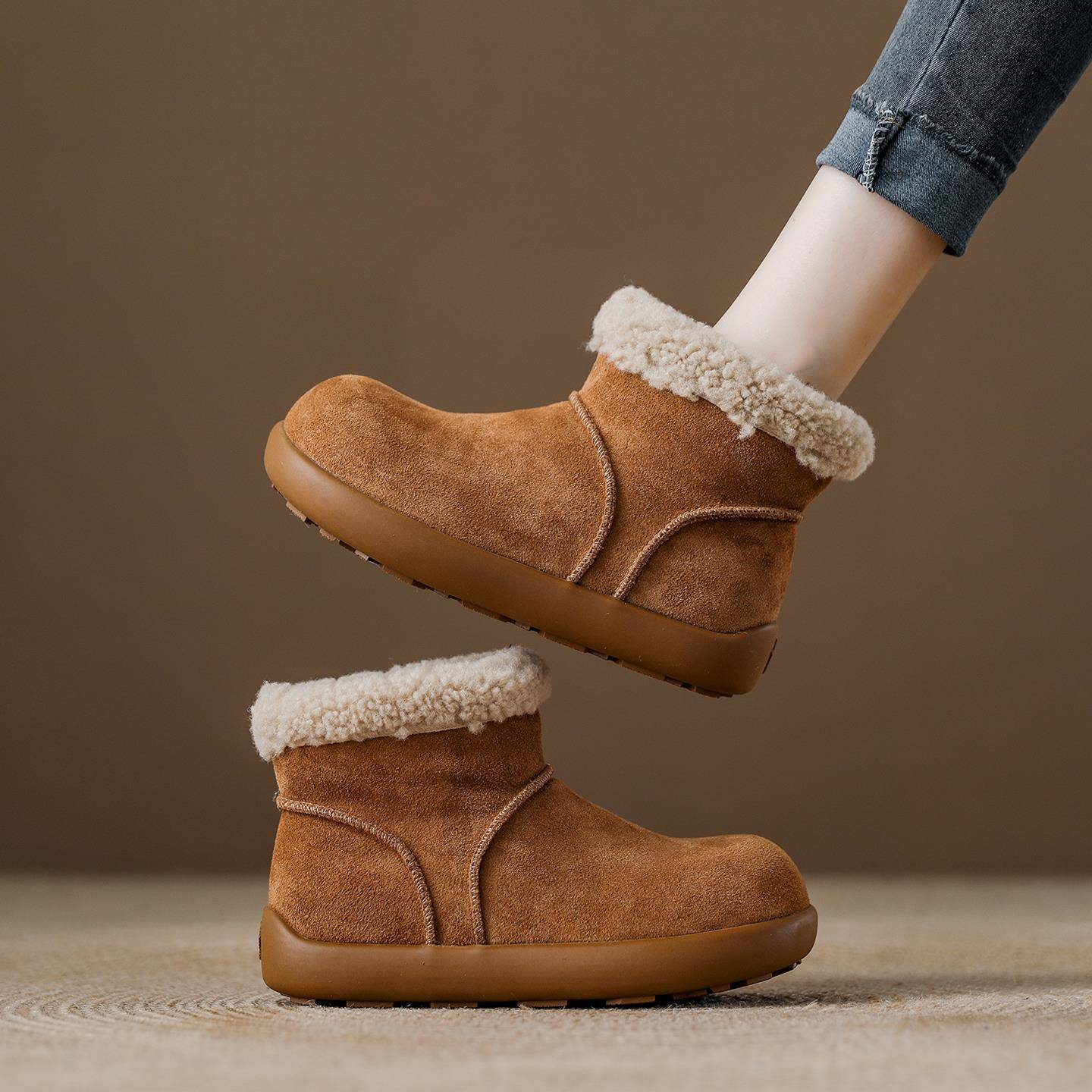 西班牙小众品牌ONGYSL羊羔毛加绒加厚马丁靴女冬季保时尚休闲女鞋