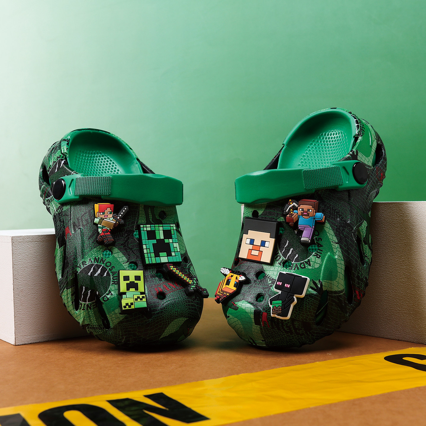 我的世界儿童洞洞鞋男童拖鞋夏季新款男孩防滑软底凉鞋外穿沙滩鞋