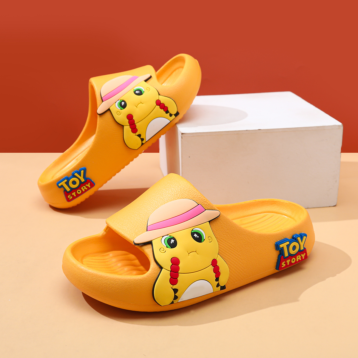 奶龙儿童拖鞋男童2025新款夏季女童防滑软底宝宝室内家居男孩凉拖