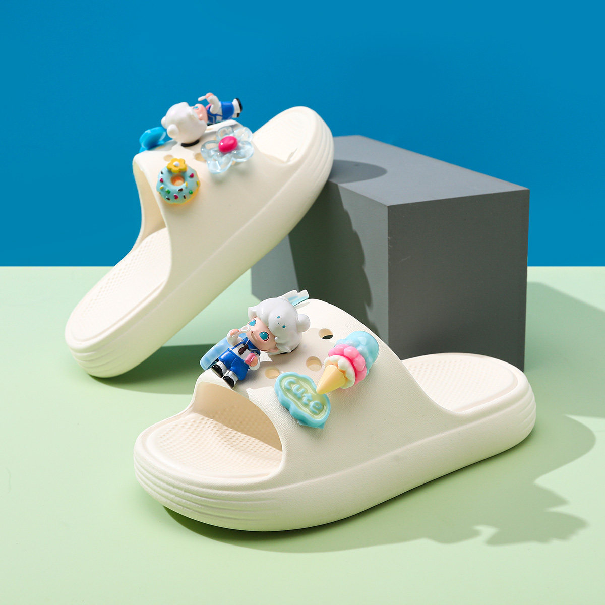 儿童拖鞋女童2025夏季新款女孩防滑软底室内家居宝宝大孩凉拖冬季