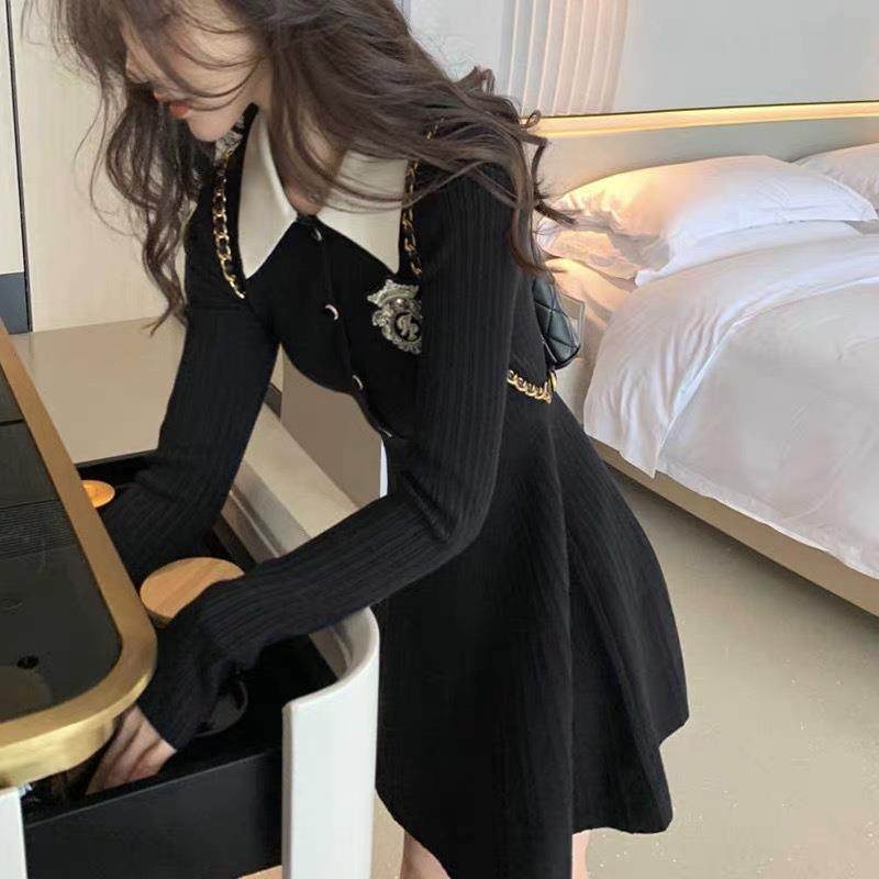 欧洲站黑色针织连衣裙女秋冬气质小个子减龄娃娃领显瘦打底毛衣裙