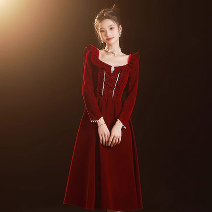 敬酒服新娘小个子订婚礼服裙平时可穿酒红色高级感丝绒长袖显瘦女
