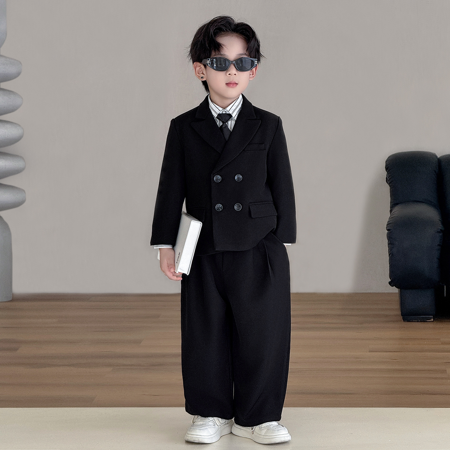 男童西装套装2025春秋新款儿童帅气休闲小西服男孩花童走秀演出服