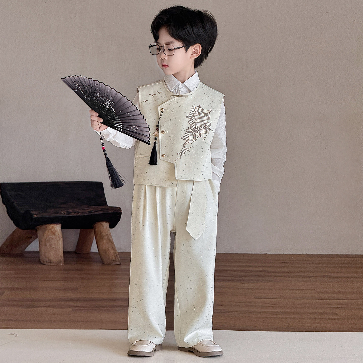 男童礼服2026新款国风刺绣小西服套装儿童新中式主持西服男孩演出