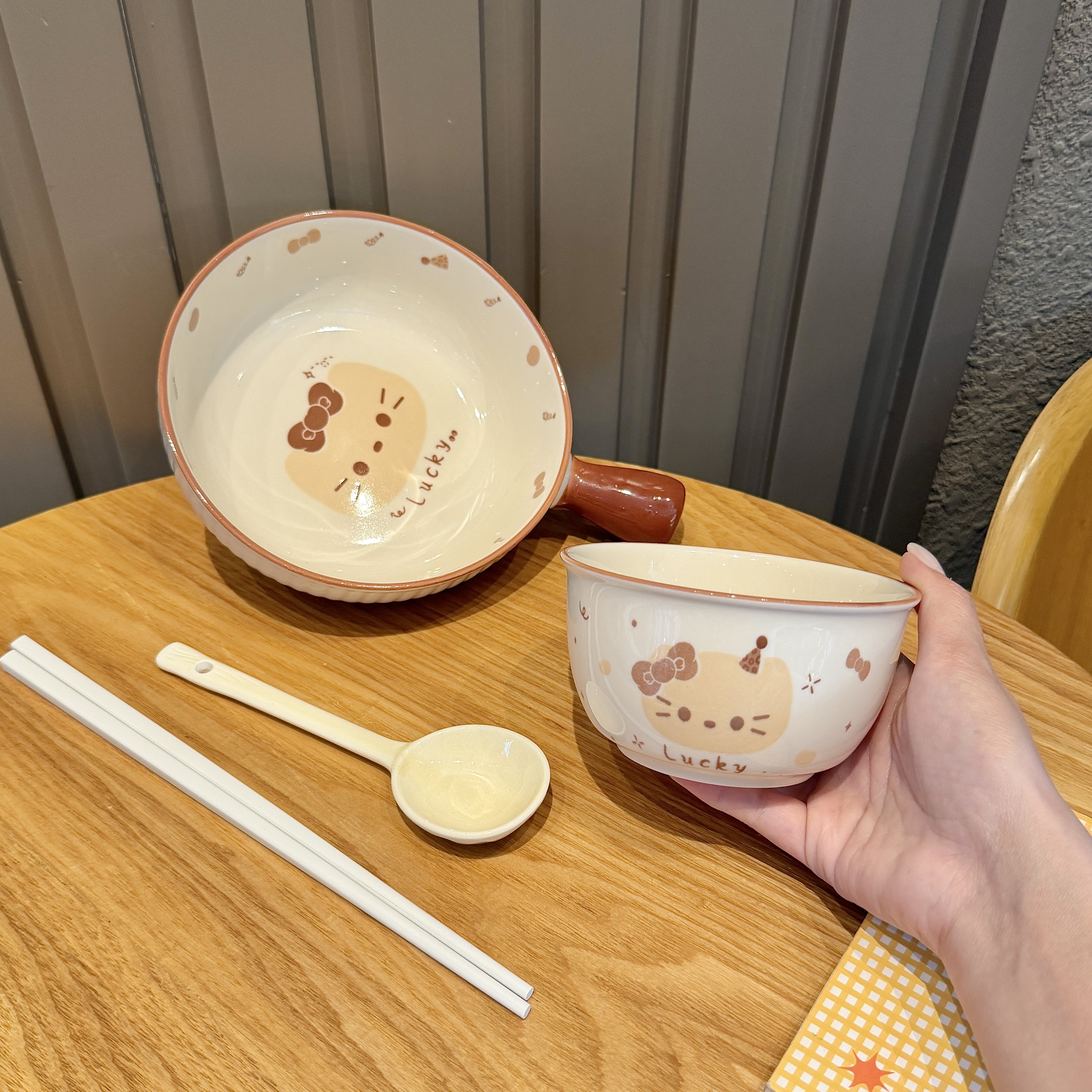 手柄碗泡面神器陶瓷家用碗漂亮小饭碗微波炉专用碗一人食餐具套装