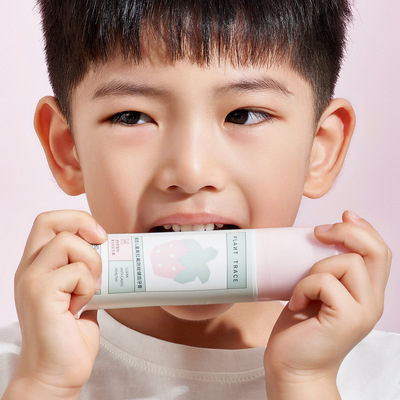 米菲植迹儿童牙膏3岁+奥拉氟防蛀健齿呵护严苛质检减少口腔菌群