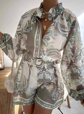 Stand collar lantern sleeve single placket printed shorts