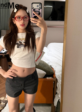 深灰色西装条纹短裤女2026夏季新款低腰辣妹薄款外穿a字休闲热裤