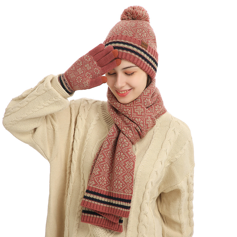 Knitted scarves woolen hats scarves gloves针织帽子围巾手套