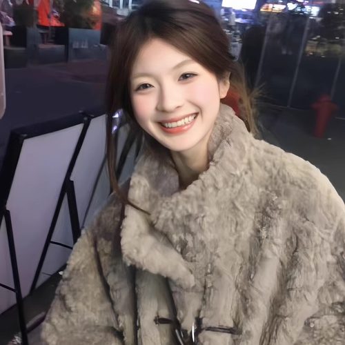 复古牛角扣毛毛外套女款高级时尚