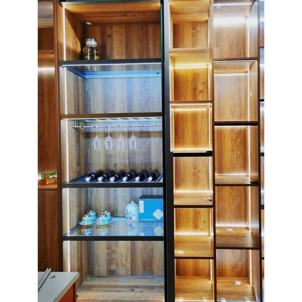 玻璃铝框带灯极简酒柜红酒架高脚倒挂悬挂酒杯架铝合金层板架定制