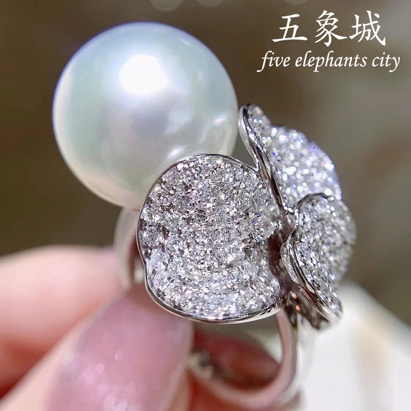 冷光南洋澳白海水珍珠戒指豪华18K金镶嵌钻石正圆极光