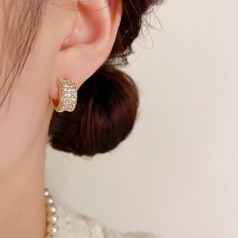 穗薇轻奢时尚感超闪满钻几何耳扣女精致个性独特百搭小巧耳圈,饰品/流行首饰/时尚饰品新,耳环,淘宝优惠券,粉丝福利购,淘宝优惠卷