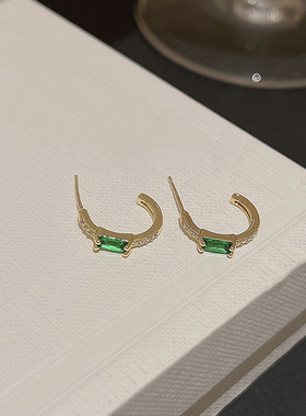 S925银针简约C形祖母绿色锆石耳钉女ins潮轻奢小众复古几何形耳环