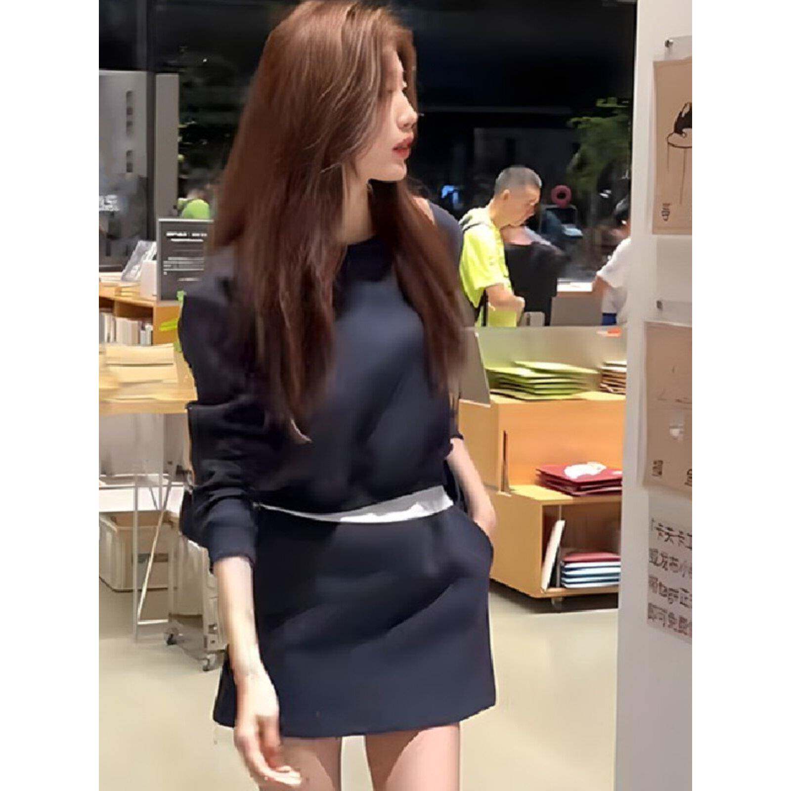 小个子时尚套装女春秋欧货藏蓝色套头长袖卫衣运动半身短裙两件套