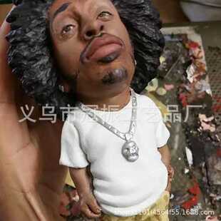 新款直销跨境说唱歌手潮流嘻哈摆件装饰品树脂设计玩偶居家装饰人