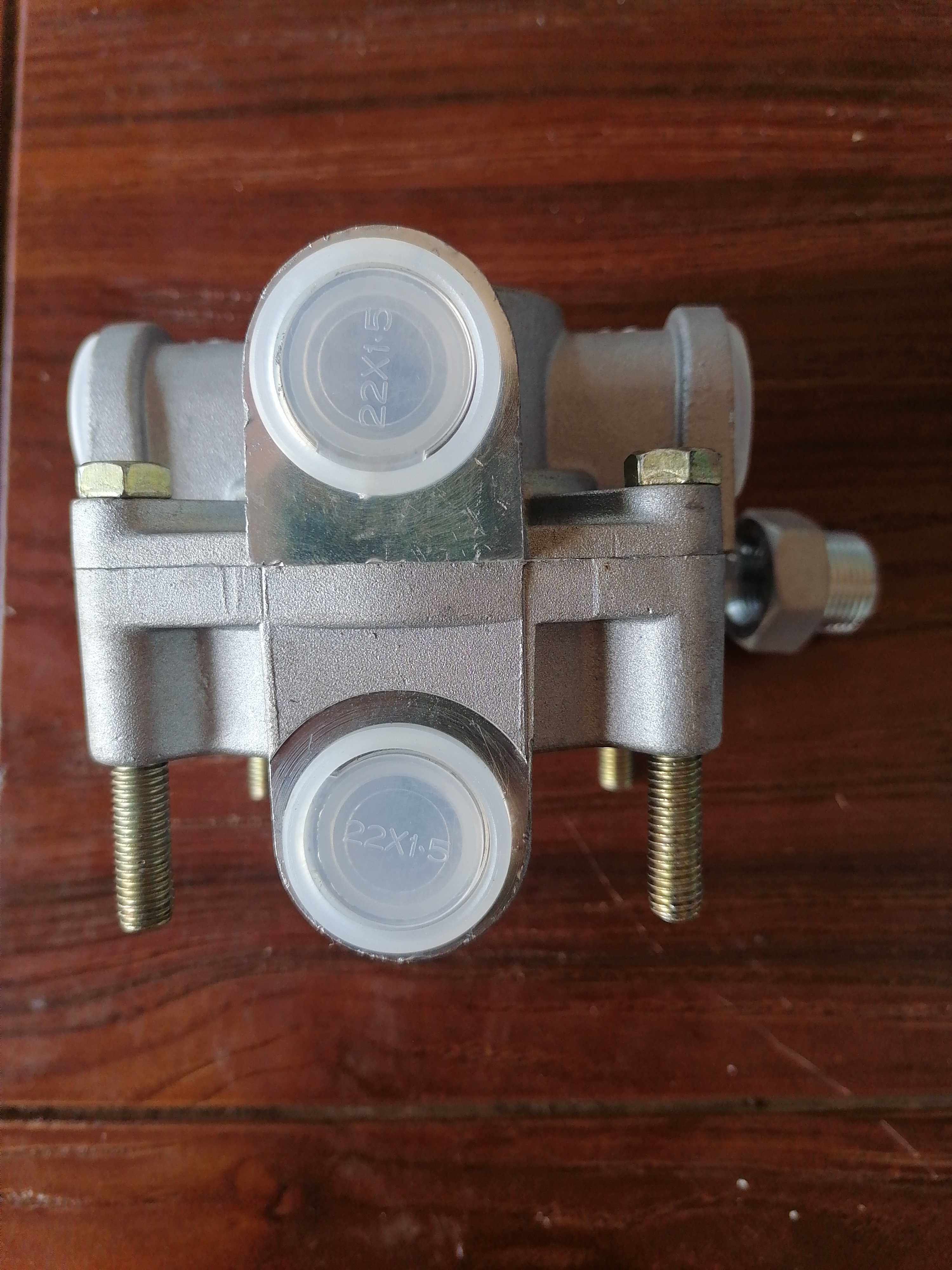 斯太尔继动阀安巴超级柔刹王继动阀 斯太尔继动阀1:1.