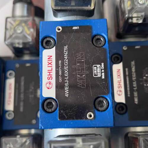 上海立新液压 4WE6J-L6X/EG24NZ5TL液压电磁换向阀