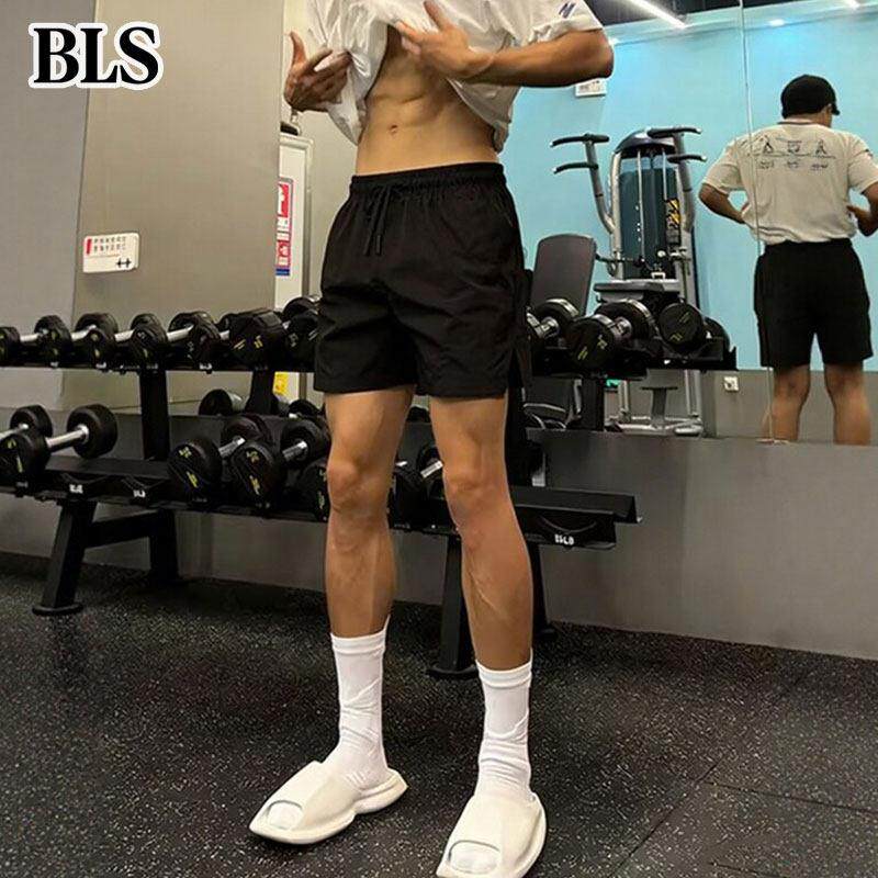 高端黑色冰丝速干四分短裤男款夏季2026新款健身训练五分裤沙滩裤