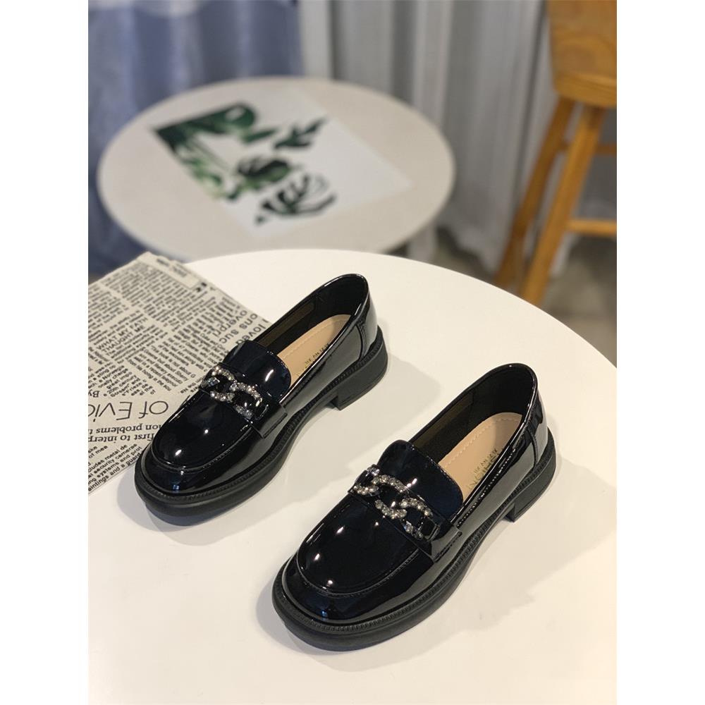 香港漆皮英国小皮鞋女式2025春秋季新款莱茵石平底真皮软底皮鞋