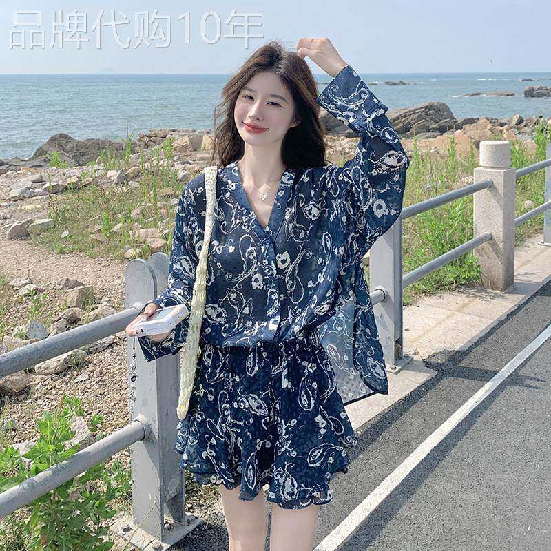 深蓝色印花轻薄防晒套装女夏季2026新款盐系轻熟风复古裤裙两件套