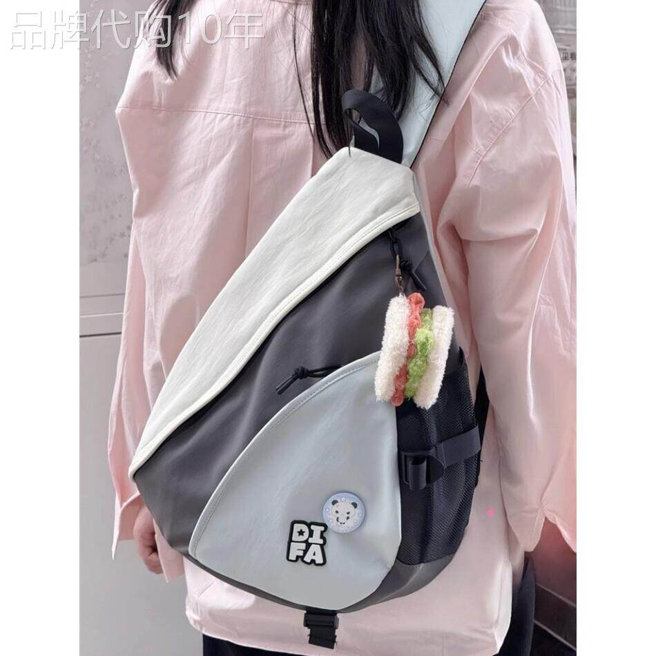 香港I.TMUCSK日系复古休闲女生运动小众手机胸包男骑行学生斜揹包