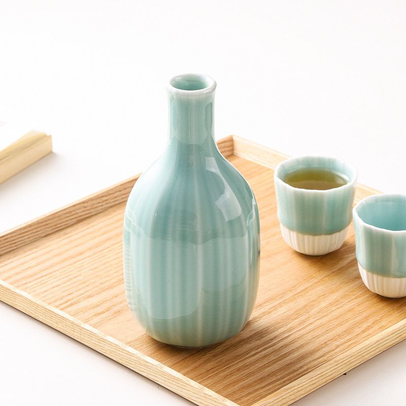 日本制进口青瓷陶瓷手工酒壶家用酒具套装日式酒杯德利壶花瓶摆件