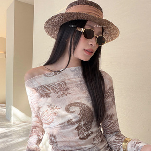 收腰显瘦露肩上衣 新款 爱姐家ELSISSI一字肩斜领长袖 印花t恤女春季