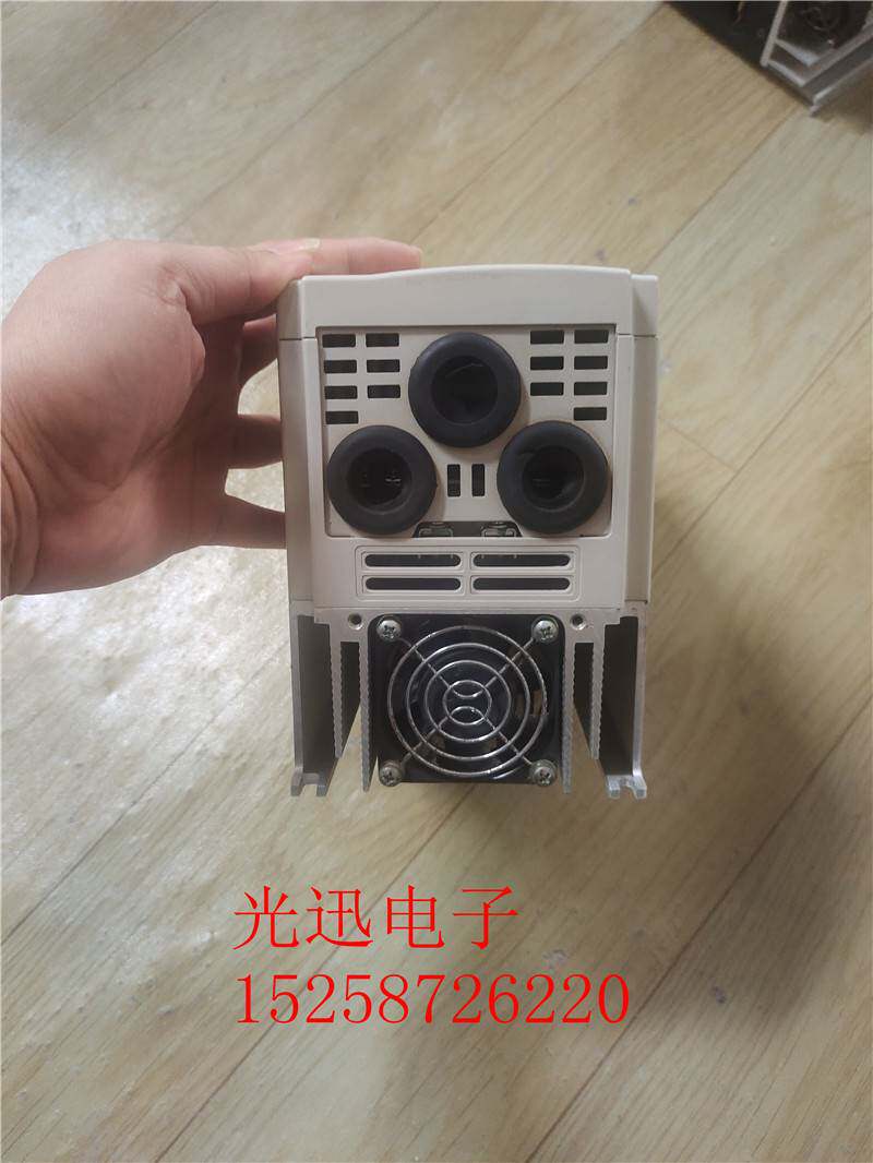 拆机蓝海华腾变频器v5-h-4t3.7g/5.5l 3.7kw/5.5kw 380v成色漂亮