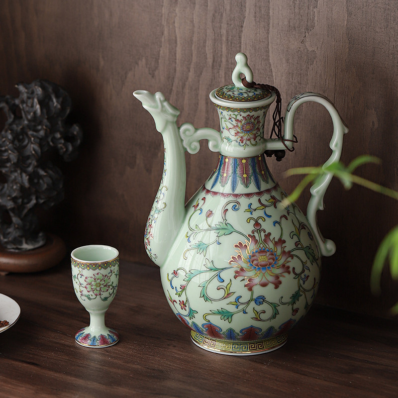 仿古白陶瓷酒壶珐琅彩